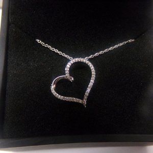 NWT White Gold Diamond Heart Neckace